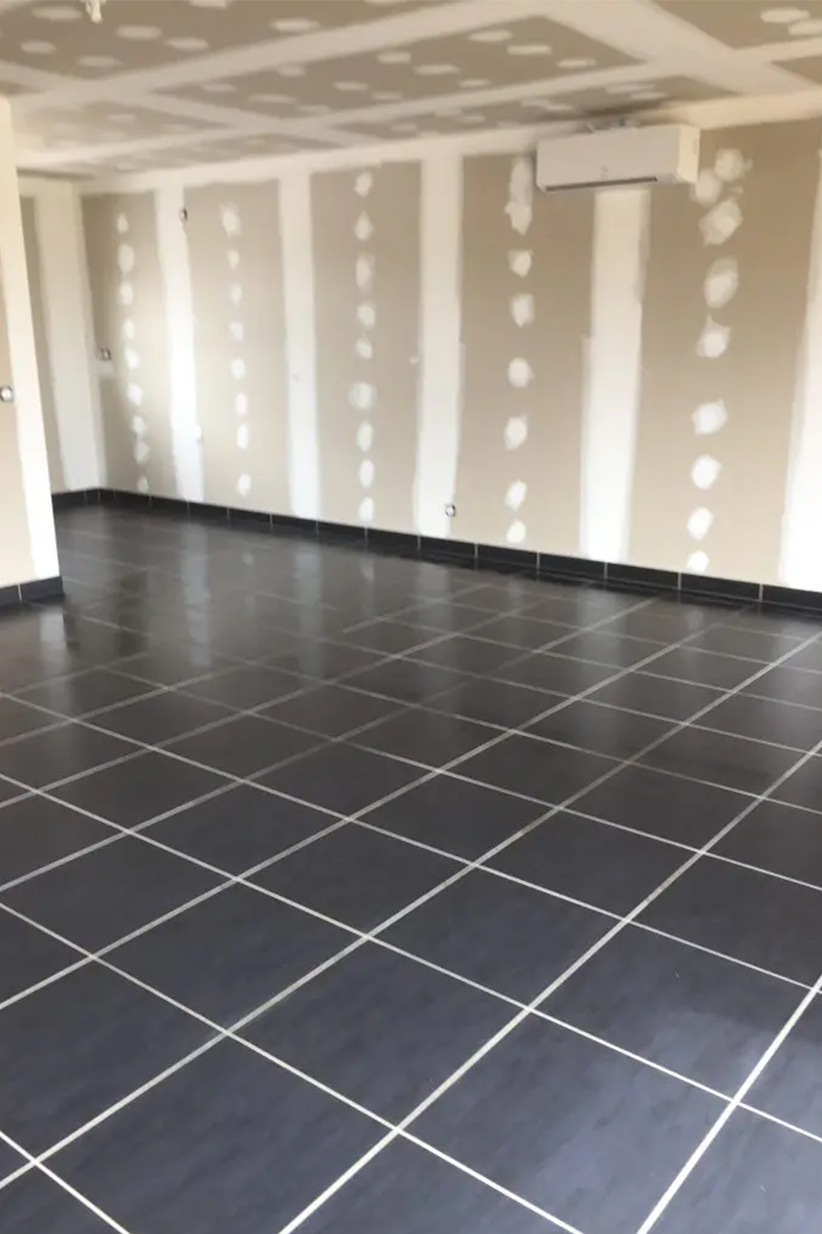 show case wide image